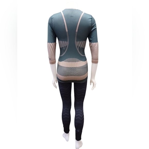 Adidas Stella McCartney EUC Top Taupe and Blue Size Medium - Picture 2 of 7